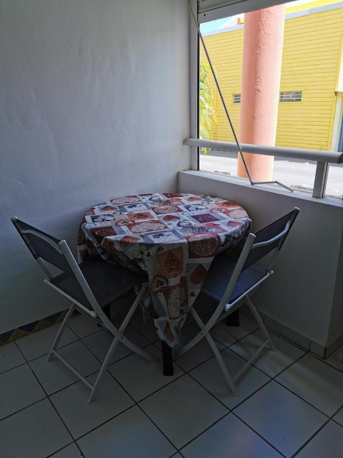 Appartement lumineux 2 chambres à 1mn de la plage Le Gosier (Grande-Terre) Exterior foto