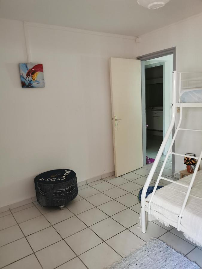 Appartement lumineux 2 chambres à 1mn de la plage Le Gosier (Grande-Terre) Exterior foto